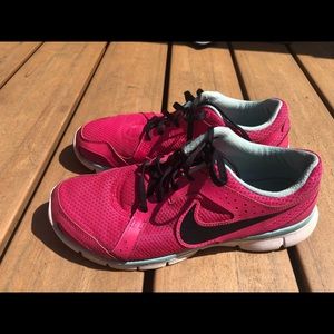 Nike Flex Experience RN2 Pink Mesh Sneakers Size 9